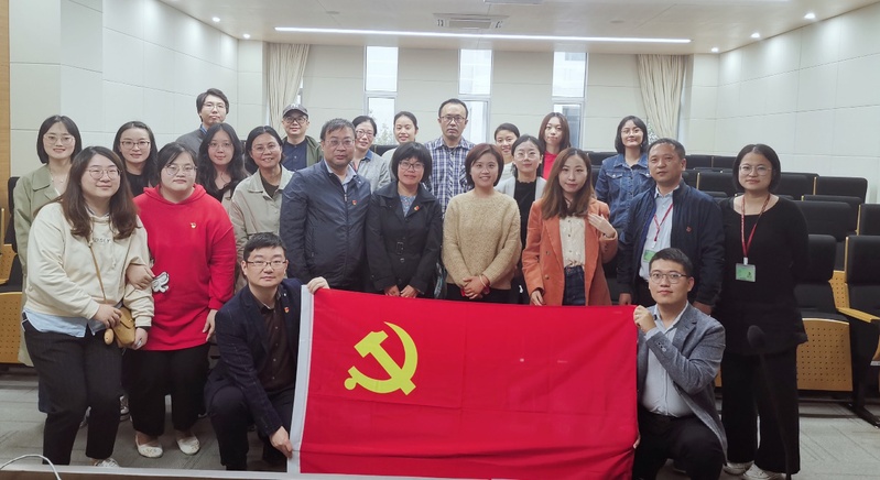 学‘四史’，悟初心使命——美术学院教工党支部与人文与社会科学研究院党支部联合组织生活会暨文化艺术交流活动